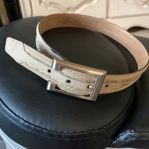 Women’s Tommy Bahama belt Size SMALL